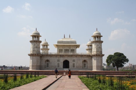 traveling to Agra
